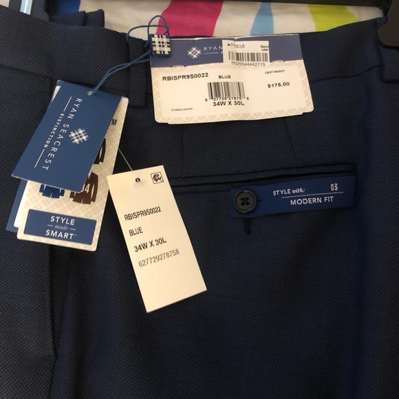 Brand new tagged suit - Picture 4 of 6